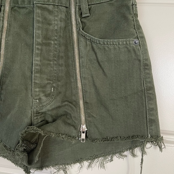 CARMAR LF Army Green High-Waisted Jean Shorts w/ Gold Zippers - Sz 27 - Picture 4 of 8